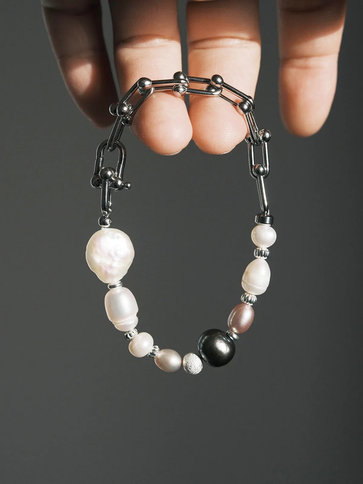 Men’s pearl bracelet with 316L stainless steel chain and silver accents, minimalist statement jewelry for modern masculine style Main image